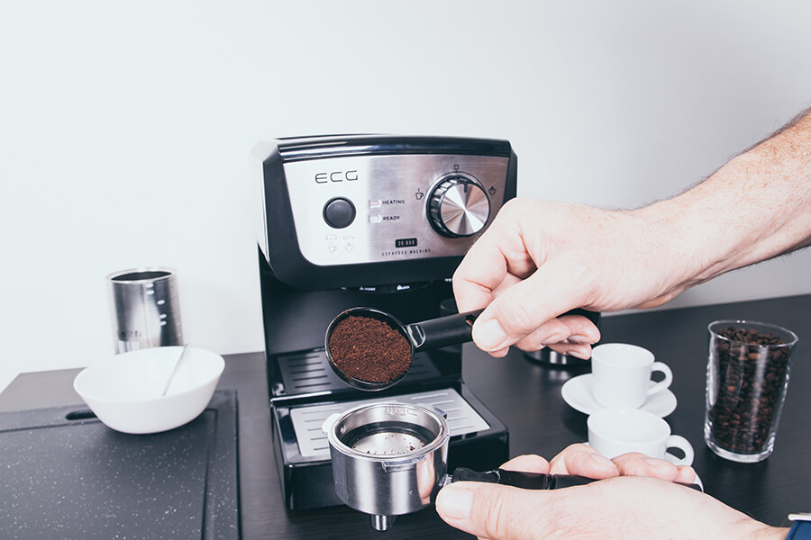 How to handle lever espresso machine correctly